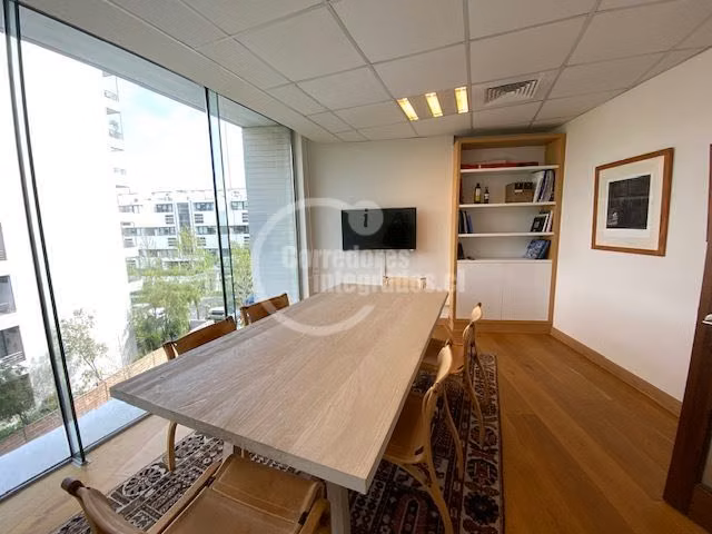 Oficina en venta en Lo Barnechea - Av. La Dehesa