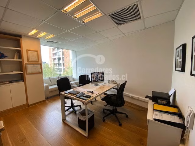 Oficina en venta en Lo Barnechea - Av. La Dehesa