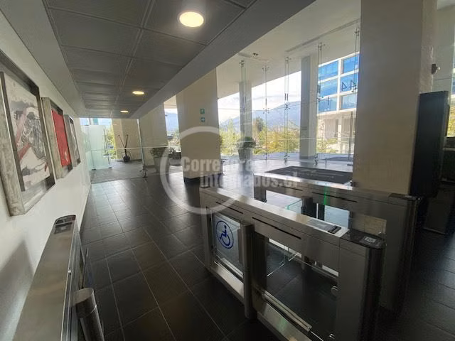 Oficina en venta en Lo Barnechea - Av. La Dehesa