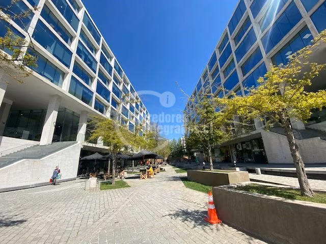 Oficina en venta en Lo Barnechea - Av. La Dehesa