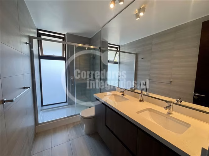 Departamento penthouse duplex, Venta 2 Dorm. en Lo Barnechea