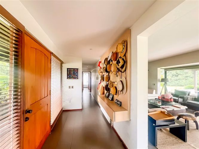 Casa en venta de 4 dorm. en Santo Domingo Las Brisas