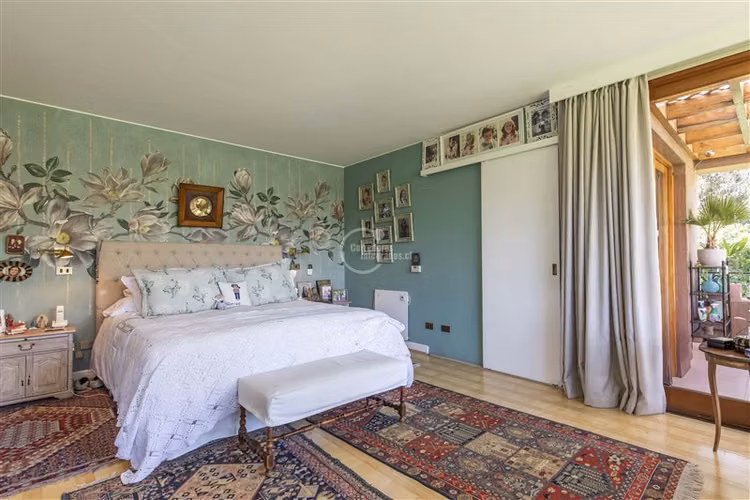 Casa en venta de 6 dorm. en Vitacura