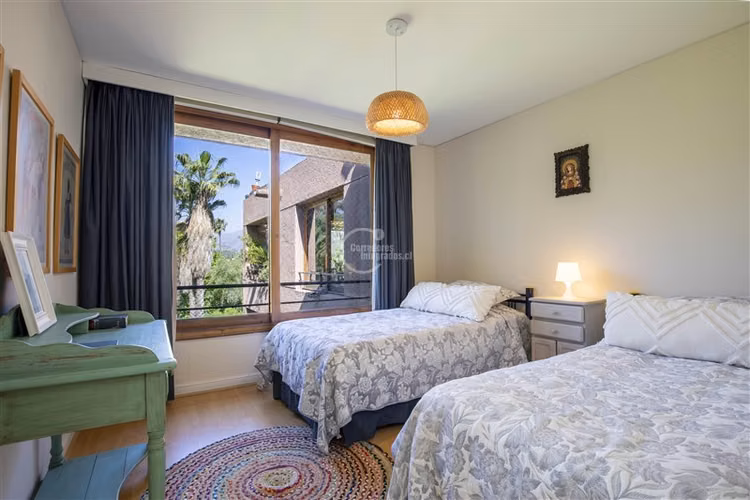 Casa en venta de 6 dorm. en Vitacura