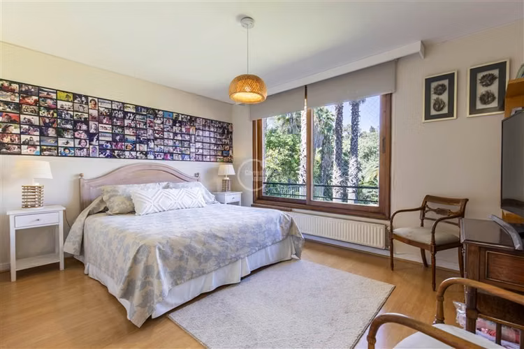 Casa en venta de 6 dorm. en Vitacura