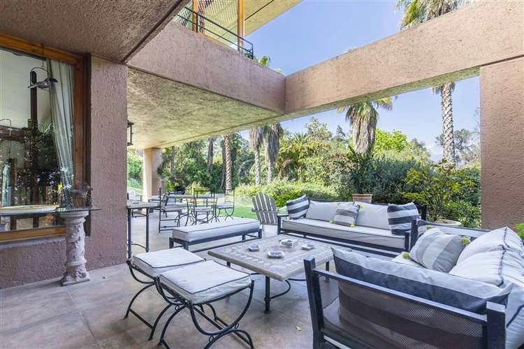 Casa en venta de 6 dorm. en Vitacura