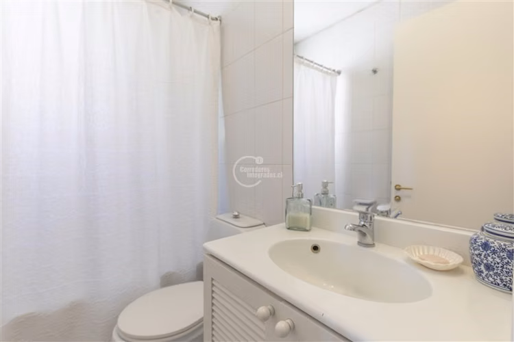 Casa en venta de 6 dorm. en Vitacura