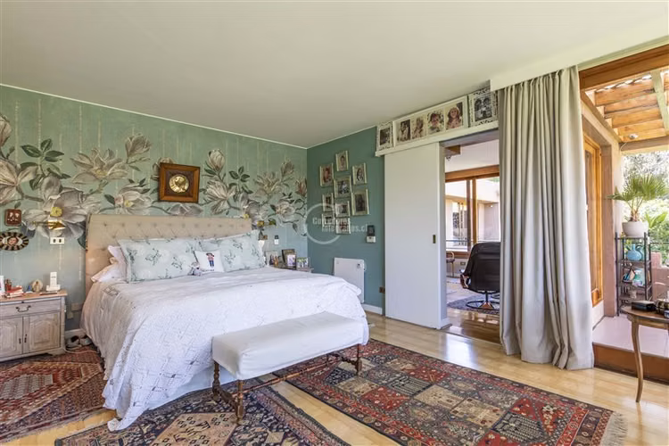 Casa en venta de 6 dorm. en Vitacura