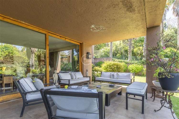 Casa en venta de 6 dorm. en Vitacura