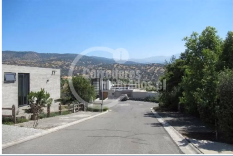 Sitio en venta en Lo Barnechea Los Bravos