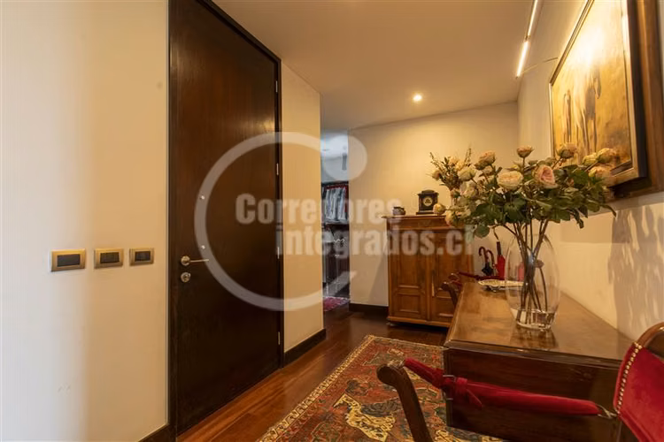 Fino Departamento en venta de 4 dorm.en Vitacura, Portezuelo