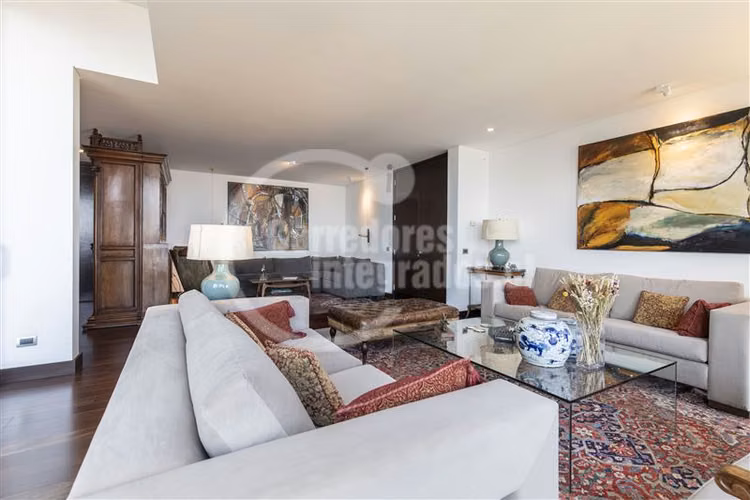 Fino Departamento en venta de 4 dorm.en Vitacura, Portezuelo