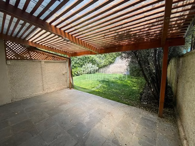 Casa en venta de 4 dorm. en Las Condes