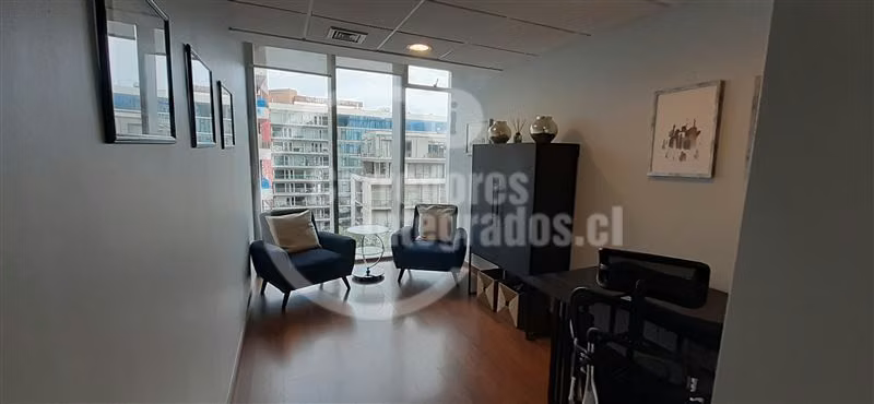 Oficina en venta en Las Condes, sector Clínica Las Condes.