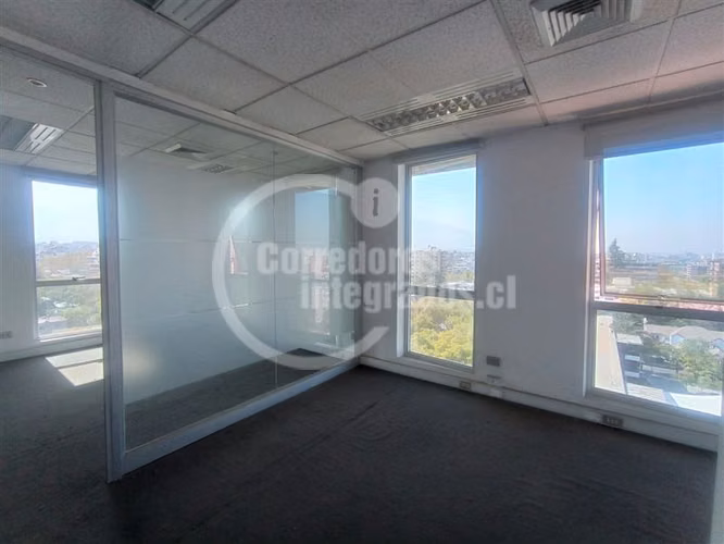 Oficina en arriendo Planta Completa piso 11