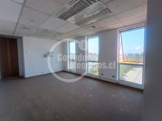 Oficina en arriendo Planta Completa piso 11