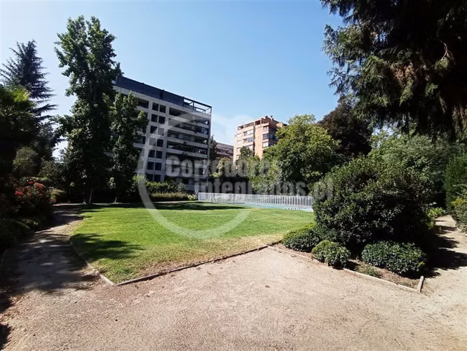 Departamento en venta de 3 dorm. en Las Condes