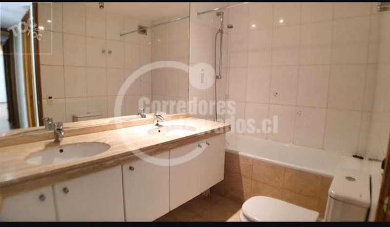 Departamento en venta de 3 dorm. en Las Condes