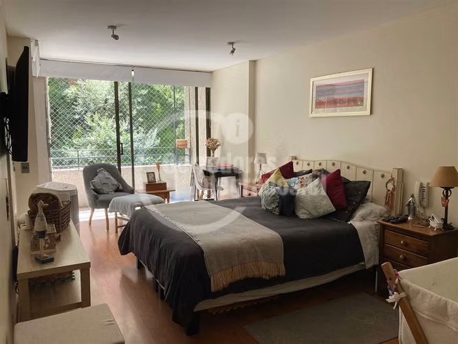 Departamento en venta de 3 dorm. en Las Condes
