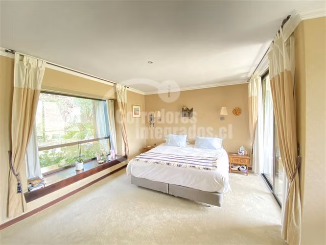 Departamento en venta de 4 dorm. en Lo Barnechea
