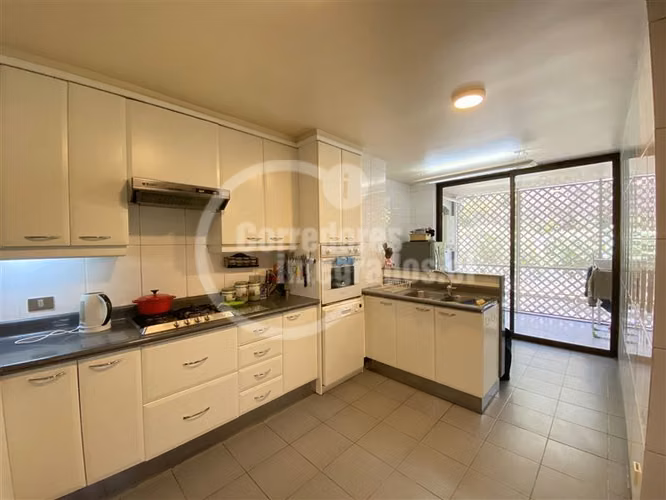 Departamento en venta de 4 dorm. en Lo Barnechea
