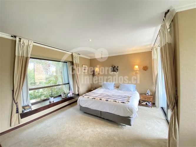 Departamento en venta de 4 dorm. en Lo Barnechea