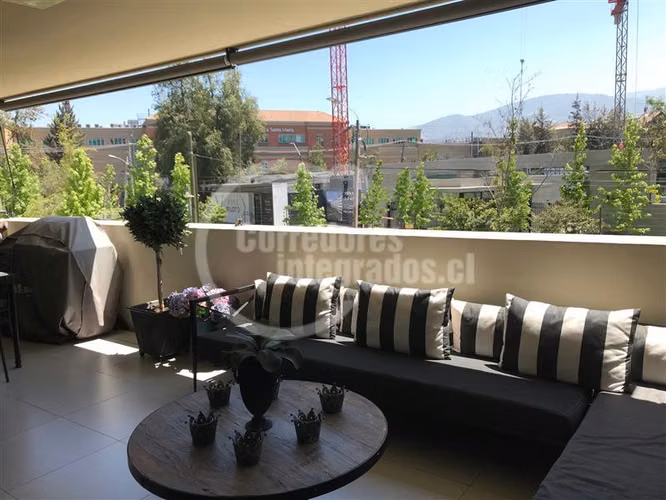 Departamento en venta de 4 dorm. en Lo Barnechea