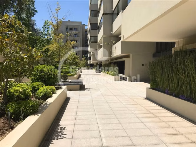 Departamento en venta de 4 dorm. en Lo Barnechea