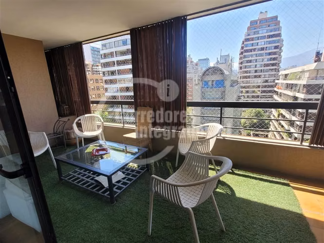 Departamento en venta de 4 dorm. en Las Condes pleno Golf