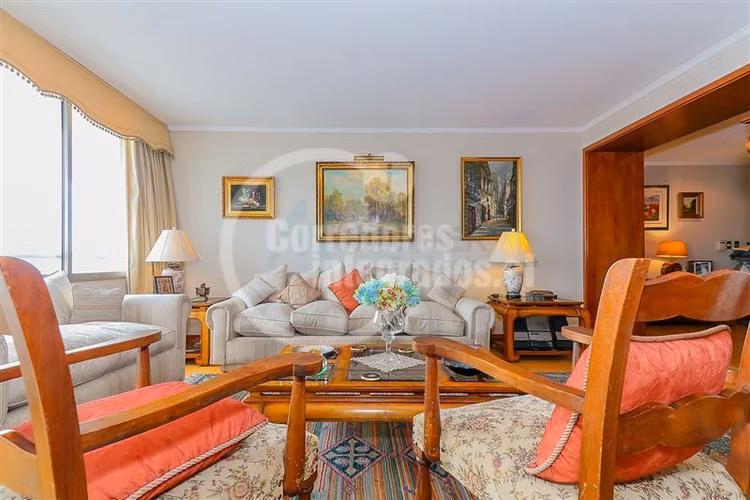 Departamento en venta de 3 dorm vista despejad en Las Condes