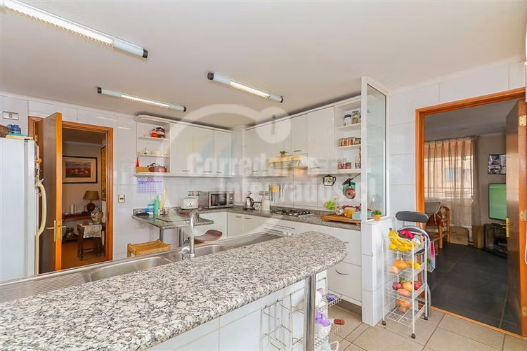 Departamento en venta de 3 dorm vista despejad en Las Condes
