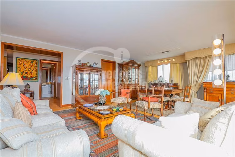 Departamento en venta de 3 dorm vista despejad en Las Condes