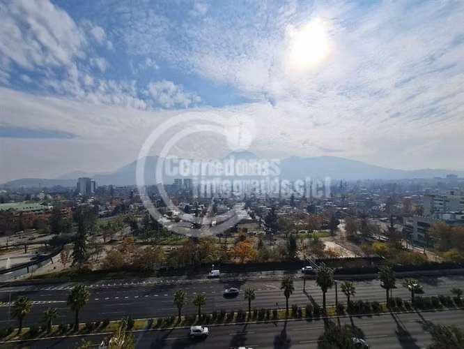 Departamento en venta de 3 dorm vista despejad en Las Condes