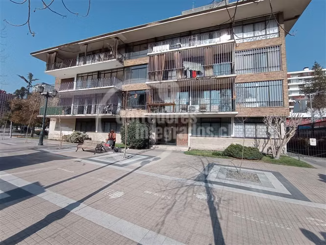Departamento en venta de 4 dorm. en Las Condes