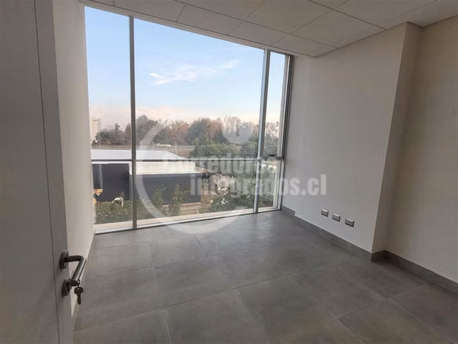 Oficina en venta en Colina, corazón de Chicureo