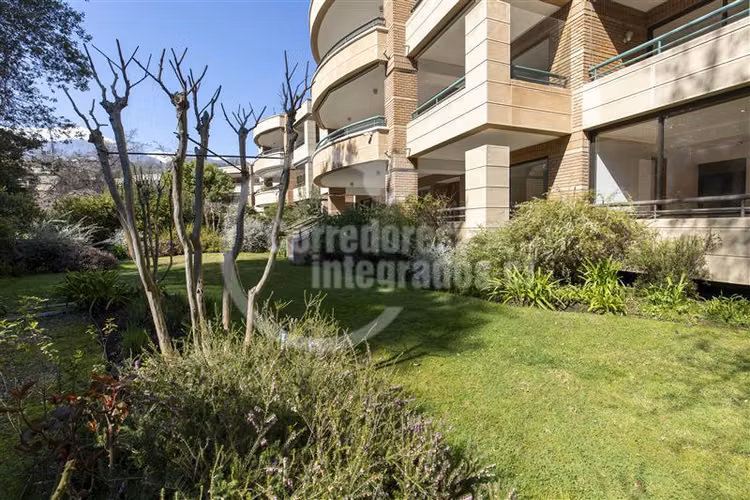 Departamento en venta de 5 dorm. en Las Condes - San Damián