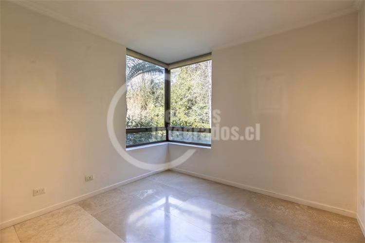 Departamento en venta de 5 dorm. en Las Condes - San Damián