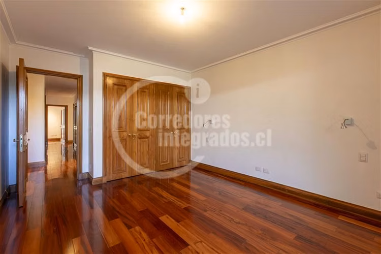 Departamento en venta de 5 dorm. en Las Condes - San Damián
