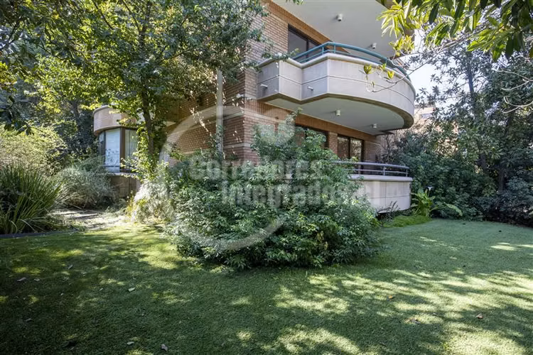Departamento en venta de 5 dorm. en Las Condes - San Damián