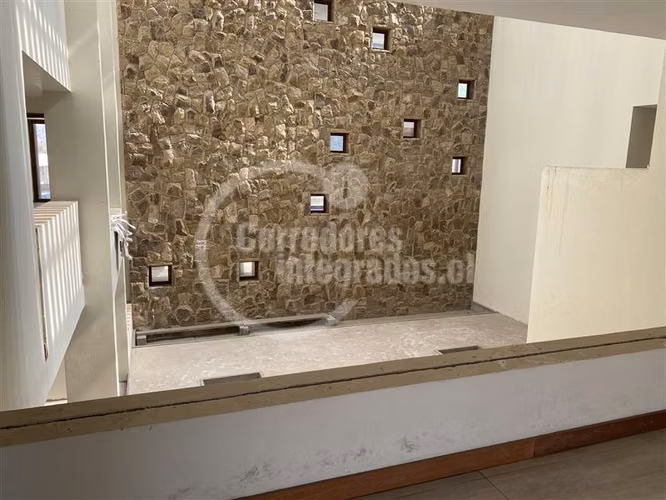 Casa en arriendo de 10 dorm. en Las Condes