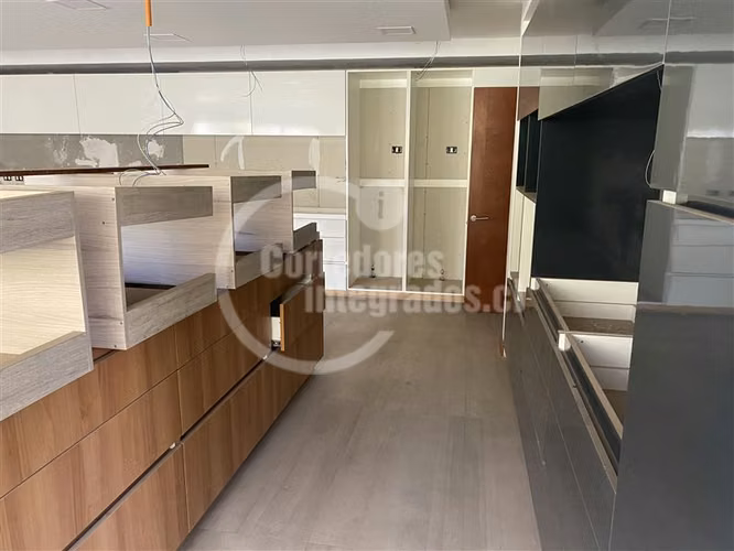 Casa en arriendo de 10 dorm. en Las Condes
