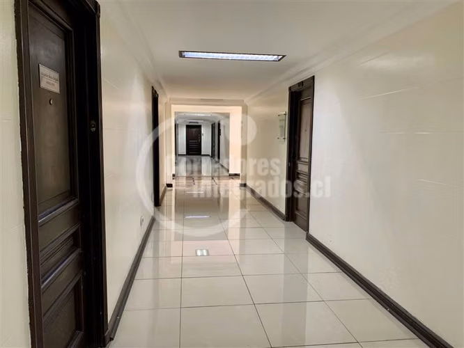 Oficina en venta en Santiago, 5 privados, sala reuniones - Imagen 18