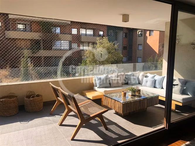 Departamento en venta en Vitacura de 3 dormitorios 2 baños