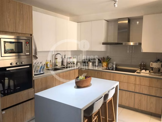 Departamento en venta en Vitacura de 3 dormitorios 2 baños