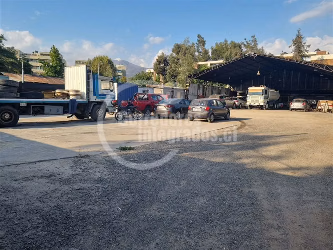 Local Comercial en Venta en Lo Barnechea - Imagen 4