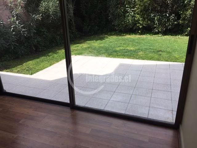 Casa en venta de 5 dorm. en Las Condes