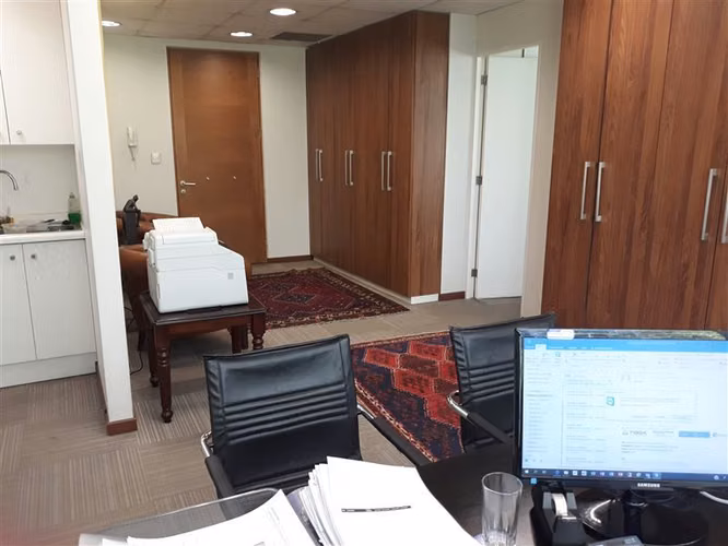 Oficina en arriendo en Lo Barnechea La Dehesa Central