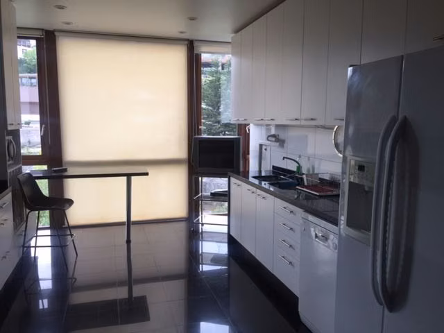 Departamento en venta de 4 dorm. en Vitacura