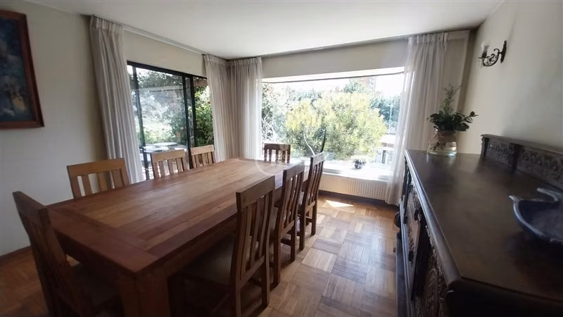 Venta Casa en Reñaca, 6 dorm. 6 baños, 4 estacion., jardín.
