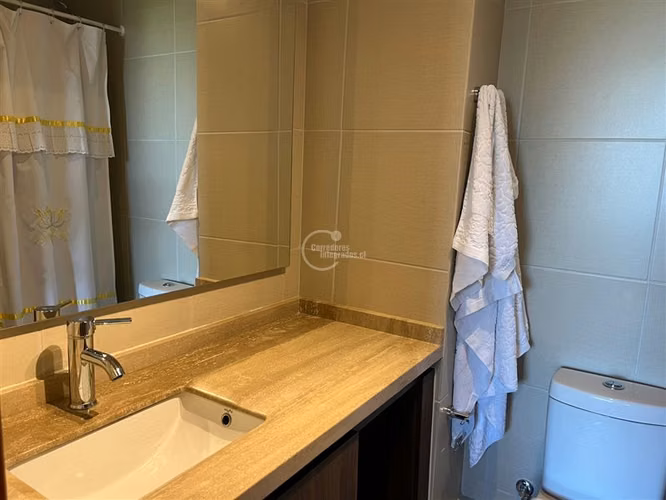 Departamento en venta de 2 dorm. en Lo Barnechea